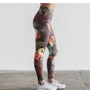 NO BULL leggings size small